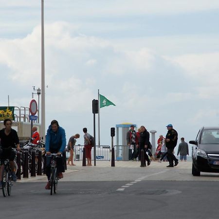 Appartement Le Royal. De Panne Bagian luar foto