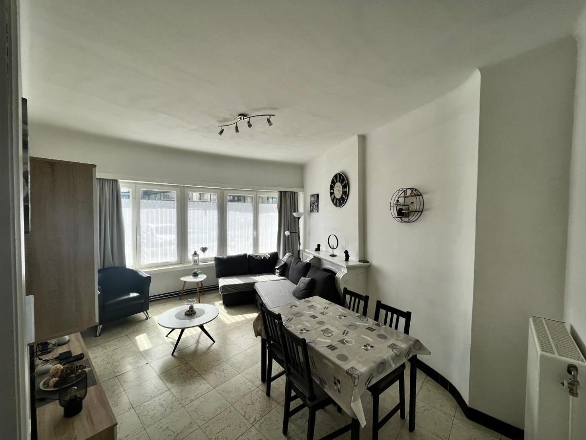 Appartement Le Royal. De Panne Bagian luar foto