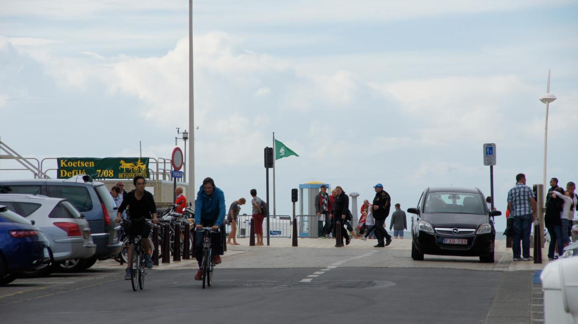 Appartement Le Royal. De Panne Bagian luar foto